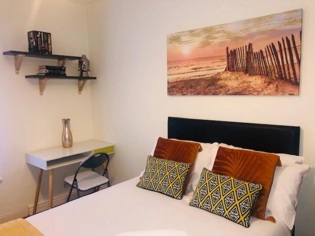 Budget Rooms @ Underwood Lane קרו מראה חיצוני תמונה