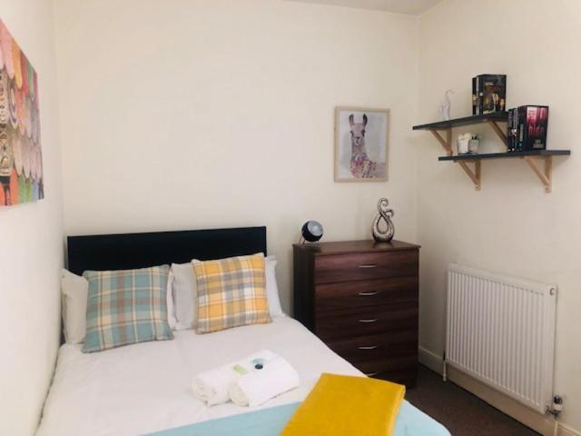 Budget Rooms @ Underwood Lane קרו מראה חיצוני תמונה